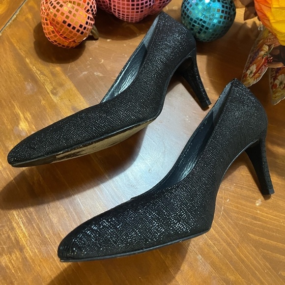 Stuart Weitzman Textured Saffiano Leather Black Heels Slip On Pump Size 7.5M - Picture 15 of 16